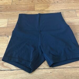 Black Lululemon bikers short